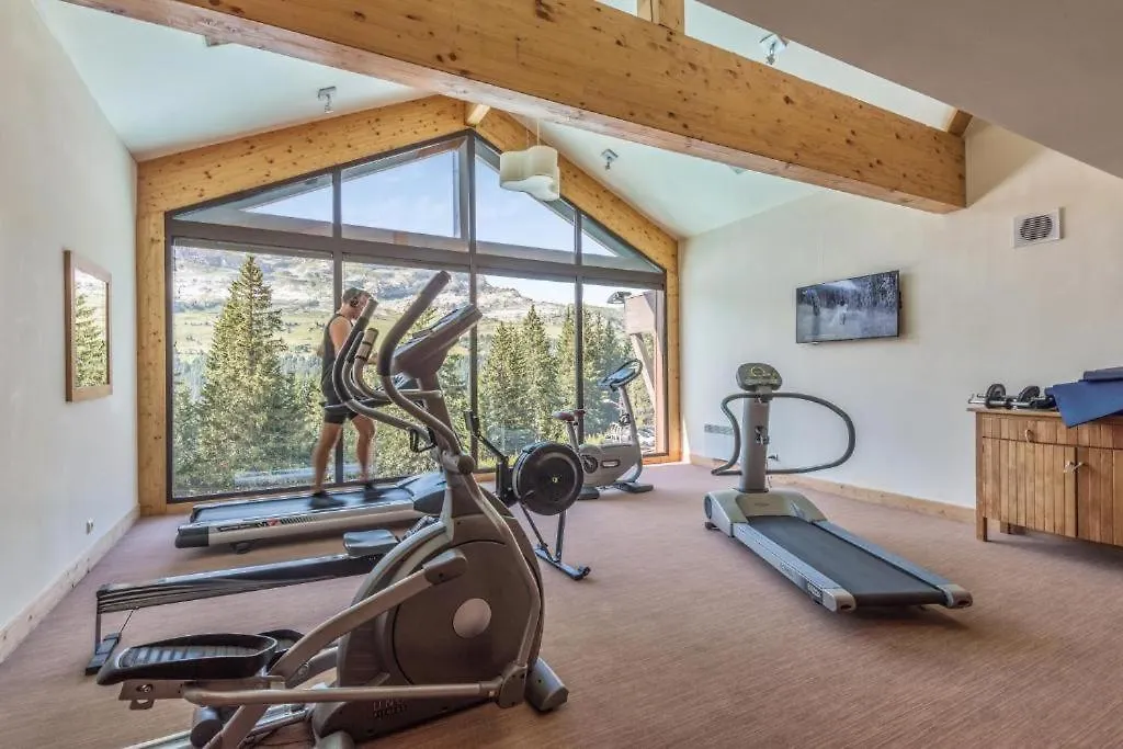 Appartement Premium à Flaine, altitude 1740 m, 8 à 10 personnes, au pied des pistes, piscine, jacuzzi, sauna, hammam et salle de sport 0*, Flaine