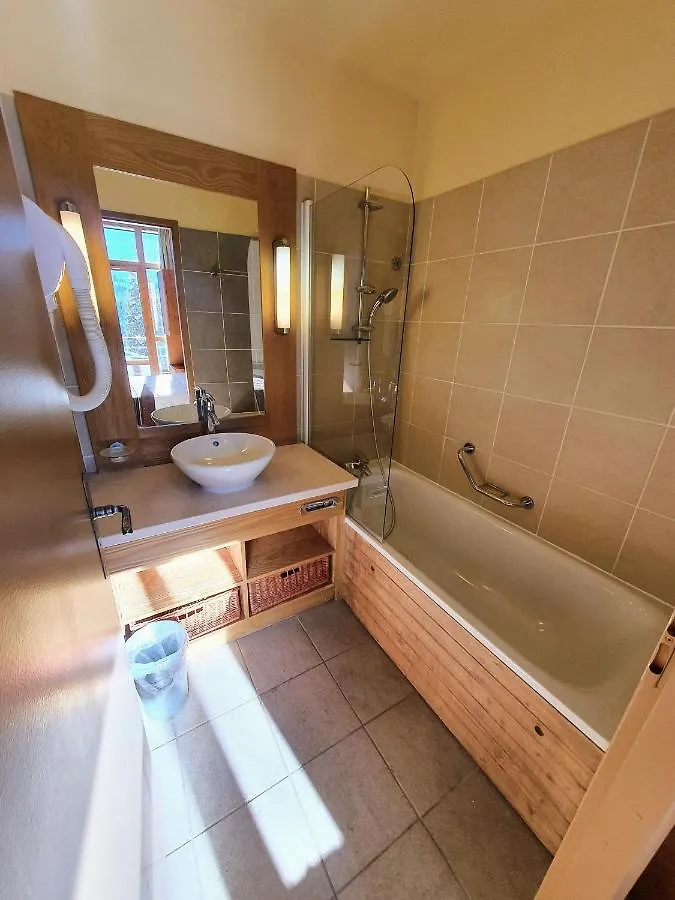 Appartement Premium à Flaine, altitude 1740 m, 8 à 10 personnes, au pied des pistes, piscine, jacuzzi, sauna, hammam et salle de sport Flaine