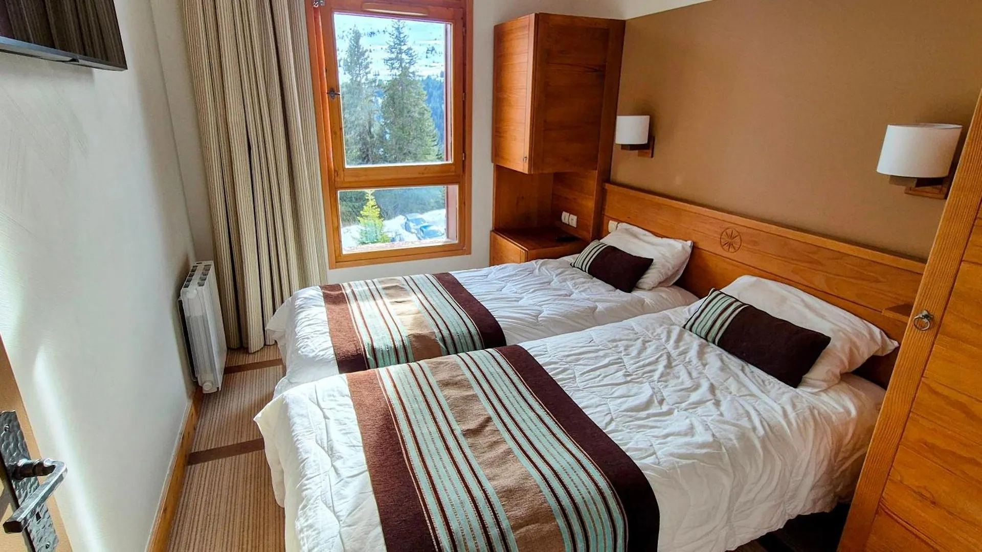 Appartement Premium à Flaine, altitude 1740 m, 8 à 10 personnes, au pied des pistes, piscine, jacuzzi, sauna, hammam et salle de sport France